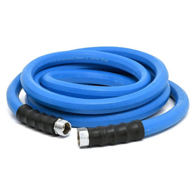 BLUBIRD AG-LITE BSAL3410 hose in use in the garden with steady spray.