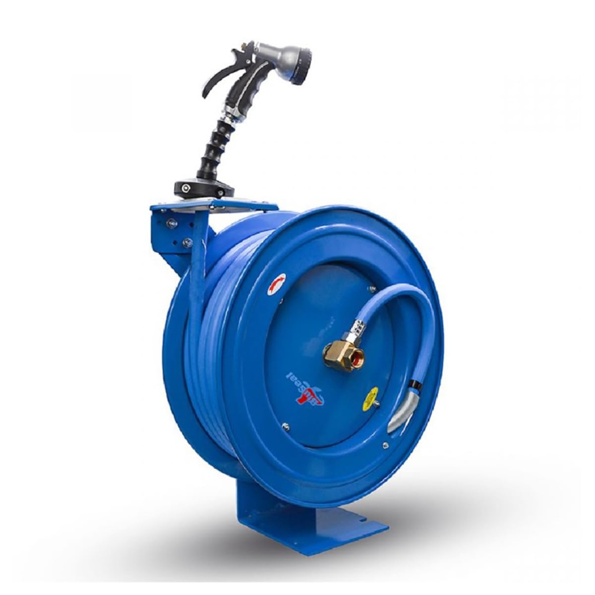BLUBIRD BSWR5850 retractable hose reel exterior shows organized outdoor setup