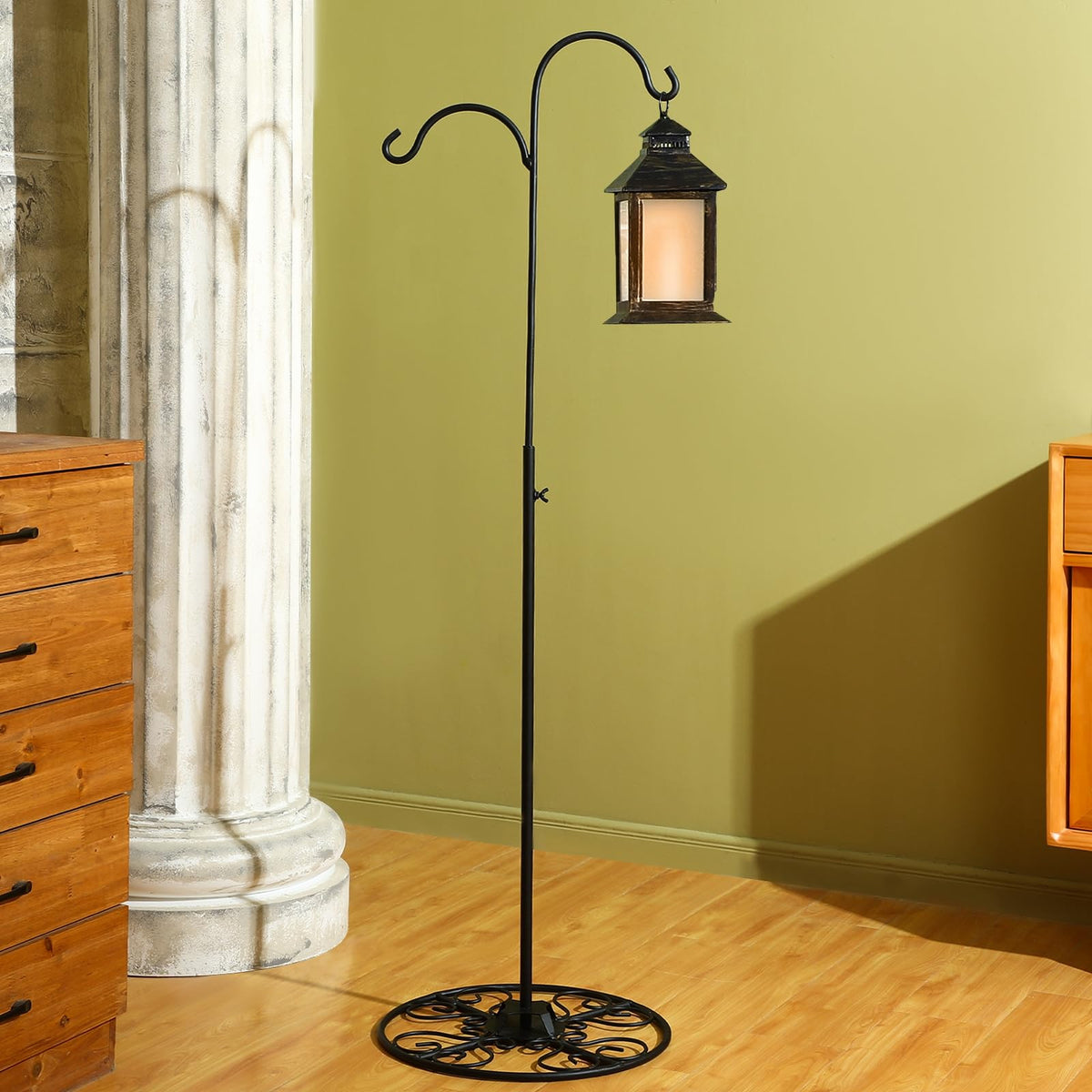 Blulu wrought-iron base stand provides sturdy, rust-resistant support for hanging decor.