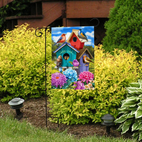 Briarwood Lane outdoor flag – durable polyester for fade resistance in all weather.