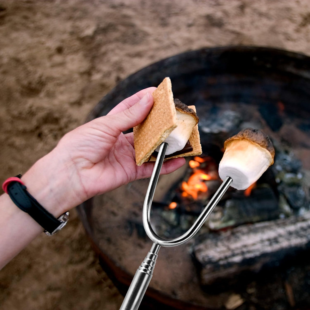 BRIOUT color coded marshmallow skewers for easy sharing around the fire