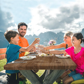 Britown multi-use outdoor cover for camping, picnics, barbecues, and gatherings.