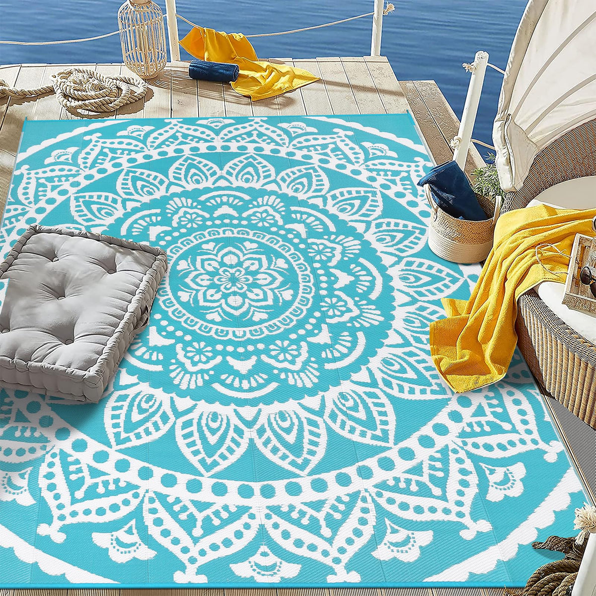 Bsmathom rug with heat-treated edges for durable outdoor use
