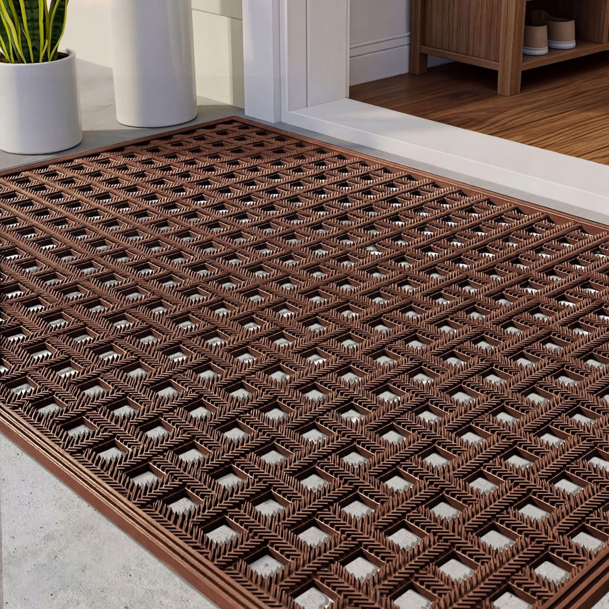 Bulijojo Front Door Mat with drainage keeps the entryway dry after rain