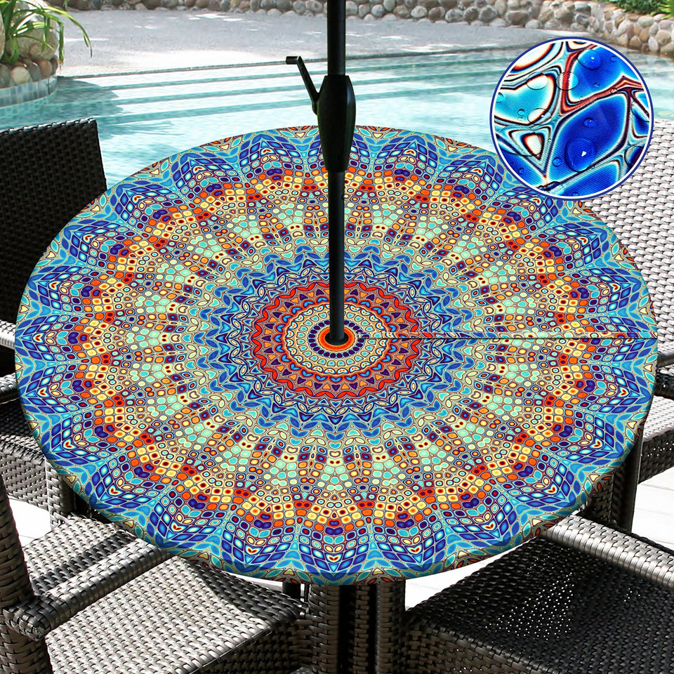 Butaluk round tablecloth in waterproof fabric protecting an outdoor table.