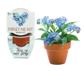 BUZZY terracotta mini pot close-up highlighting natural texture for rustic wedding favors