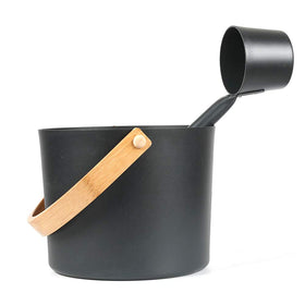 BWWNBY 24 cm diameter bucket with 20 cm height for generous water storage.