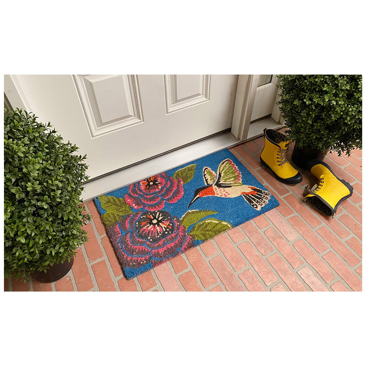 Calloway Mills Hummingbird Delight Doormat close-up of durable coir texture