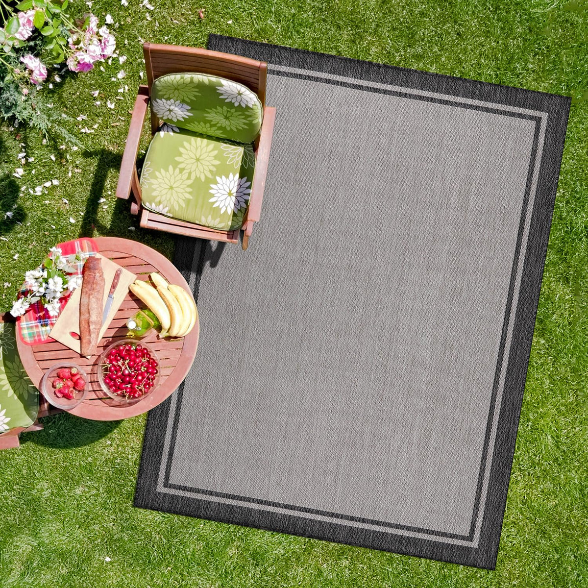 CAMILSON indoor-outdoor rug 8x10 border grey, versatile for indoors and patios
