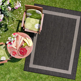 CAMILSON rug UV-protected to resist sun fading on sunny days.