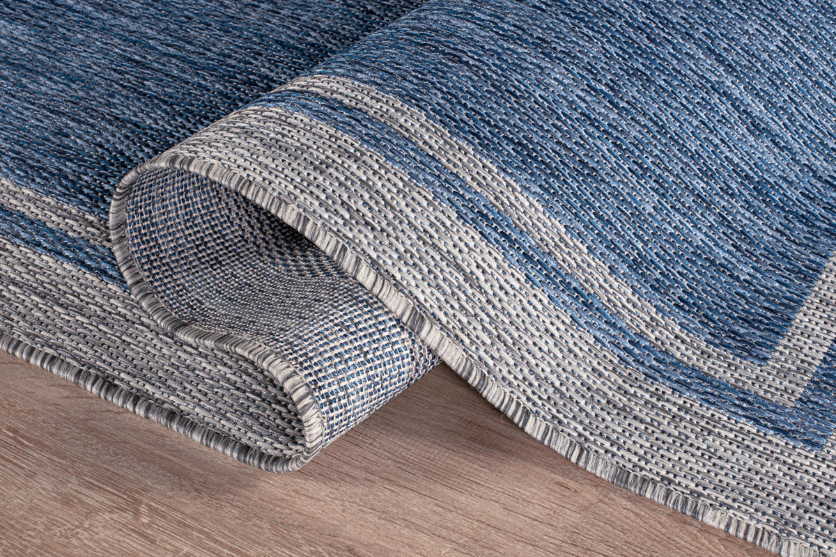 CAMILSON outdoor rug UV protected resists sun fading for long-term color.