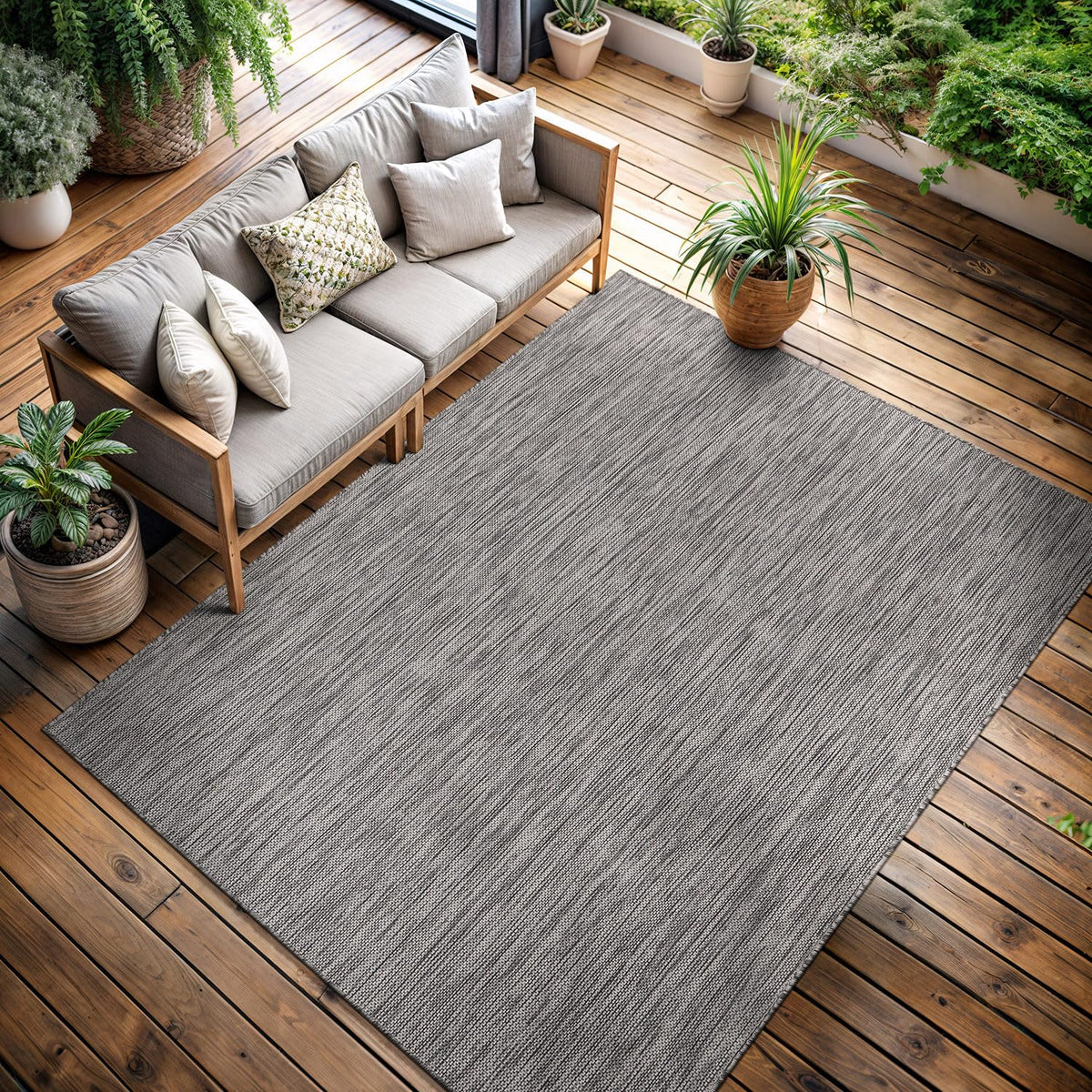 CAMILSON UV-protected rug maintains color over time