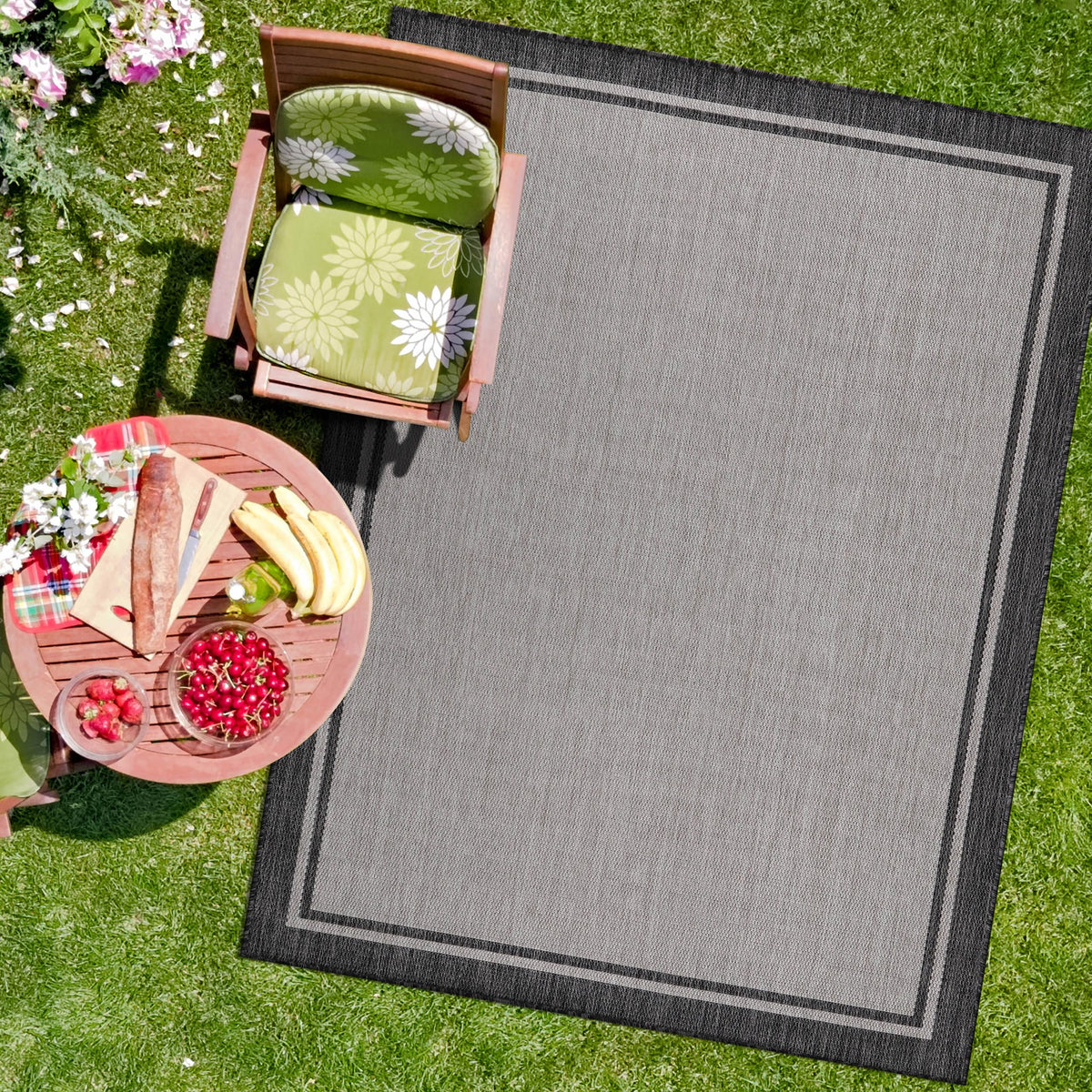 CAMILSON UV-protected material resists fading in bright sun.