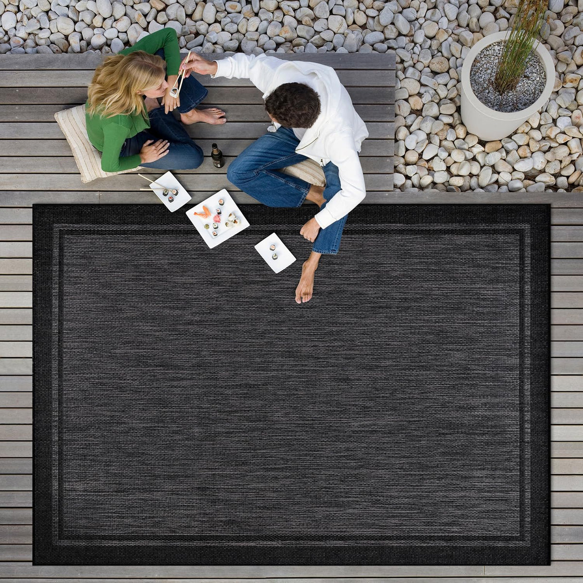 CAMILSON washable-outdoor-rug-9x12, hose-cleanable after outdoor gatherings.