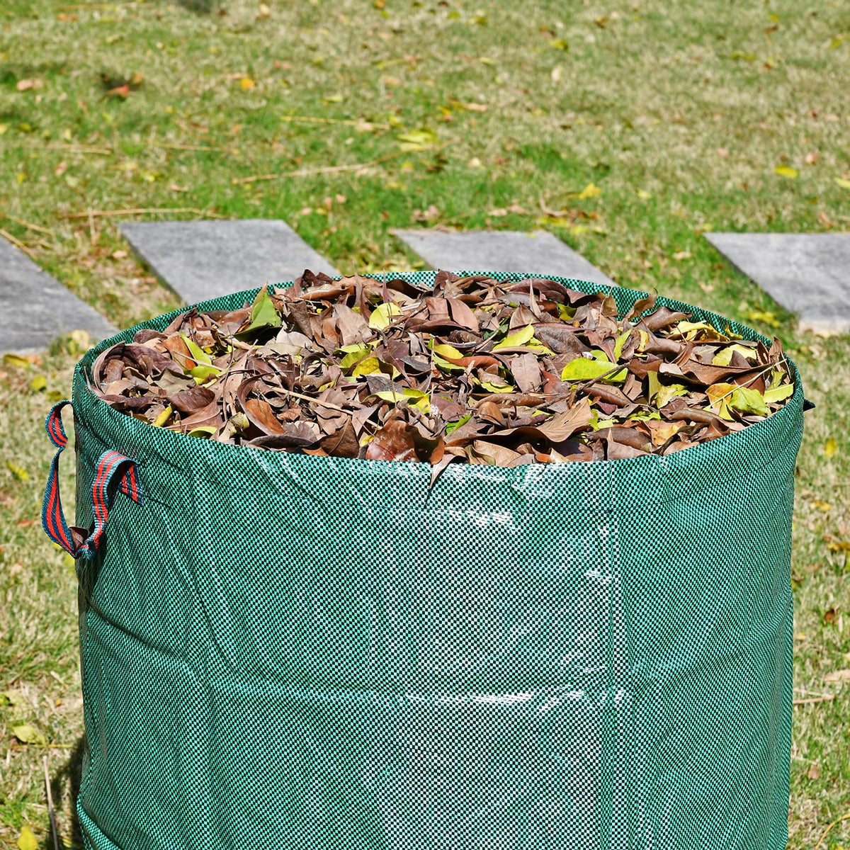 Campfire sturdy double-stitched handles simplify lifting and emptying.