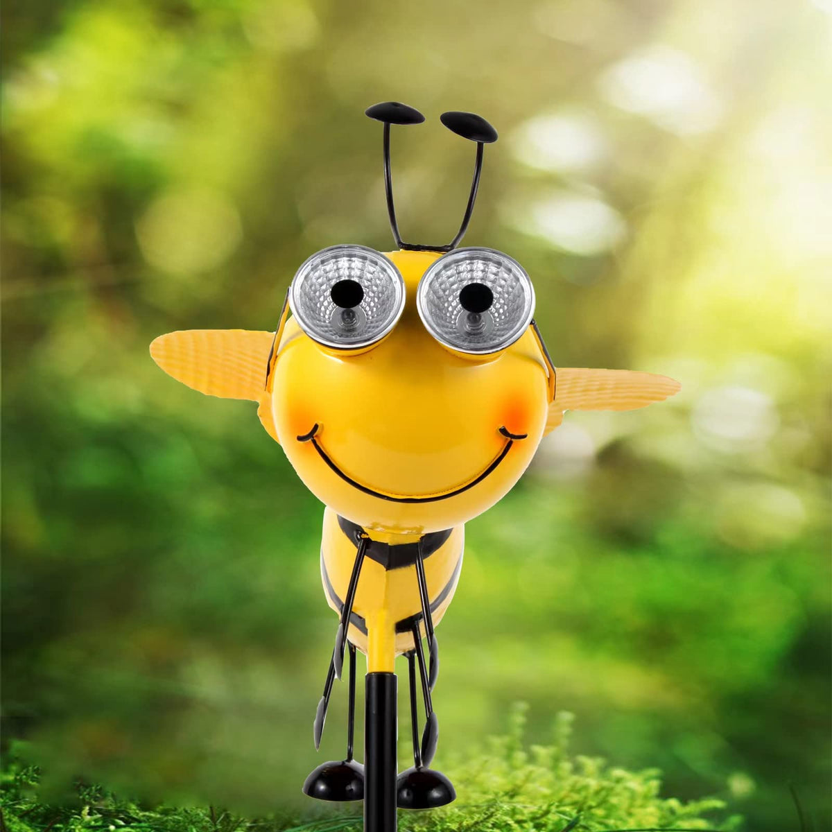 Canabear solar-powered bee lights illuminate evenings on patios.