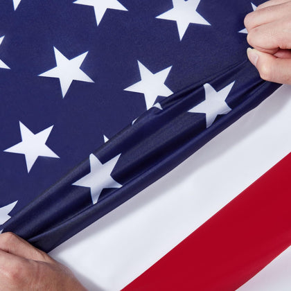 CASTDREAM 4x6 US flag with vibrant color for outdoor display.