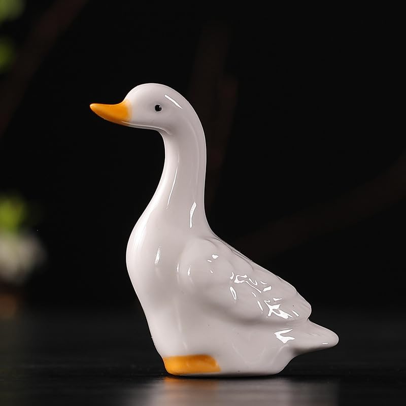 CCUUHJ trio ducks as a gift for fairy garden lovers and collectors