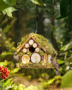 CEDAR ALPHA Rustic style blends with yard scenery