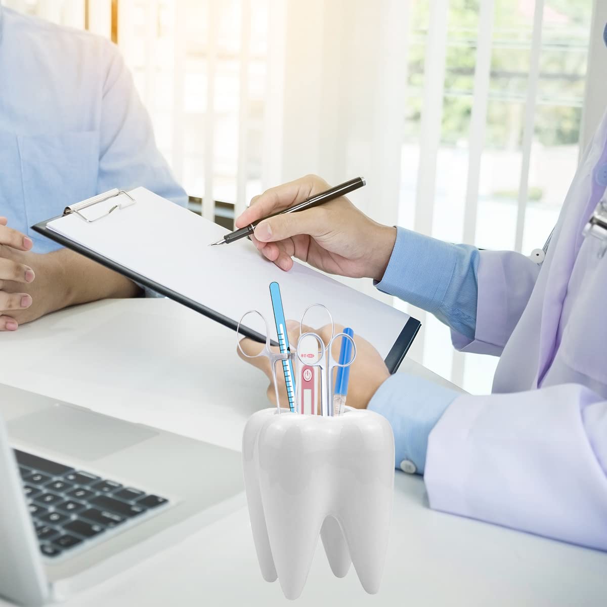 Ceonam teeth-shaped pot doubles as a toothbrush holder or small storage.