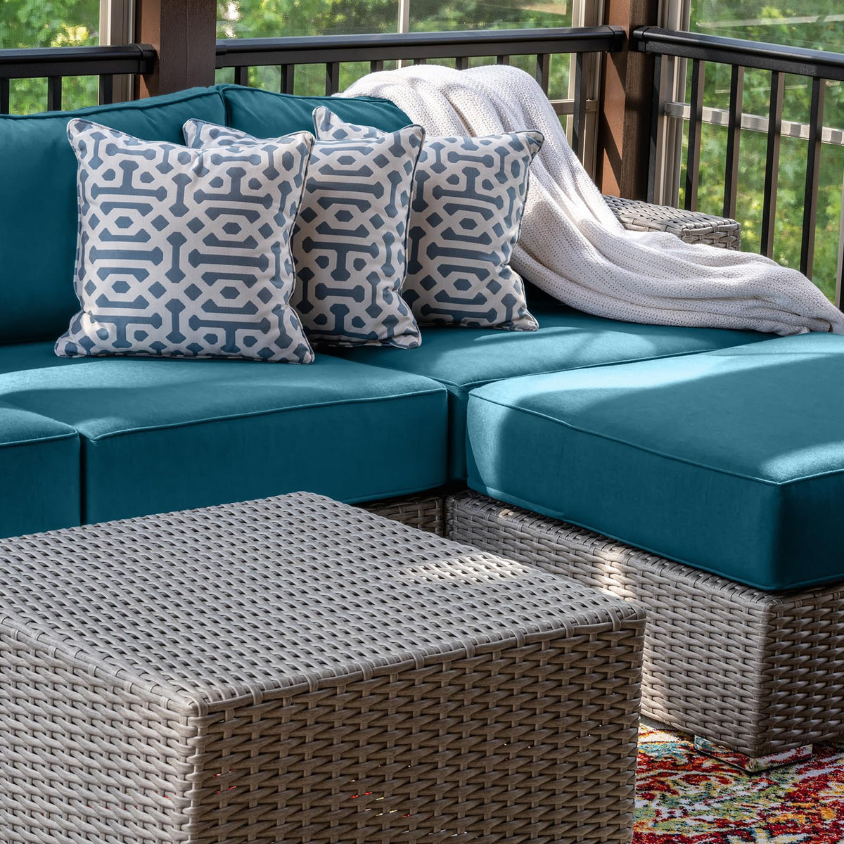 Cethytirko easy-clean cover simplifies maintenance.