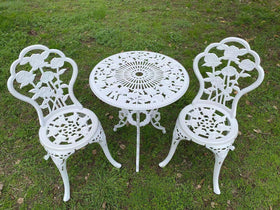 C/G outdoor set is easy to clean and maintain.