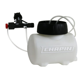 Chapin HydroFeed 2-gallon tank opening for easy filling and quick setup.