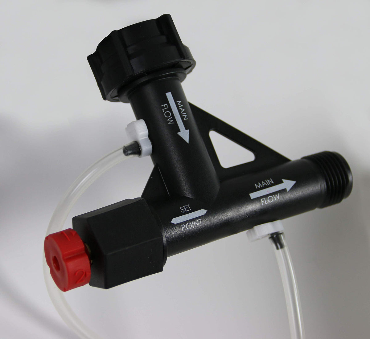 Chapin HydroFeed hose connection for flexible use with spigots and irrigation.