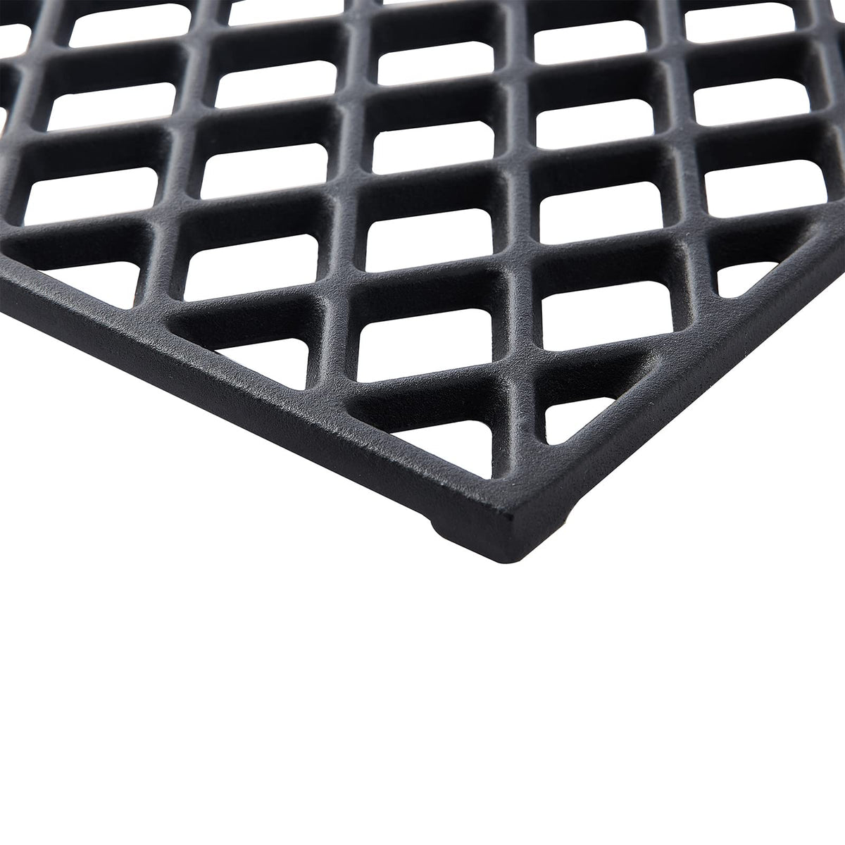 Charbrofire Dynaglo grate promotes even heat retention for consistent cooking
