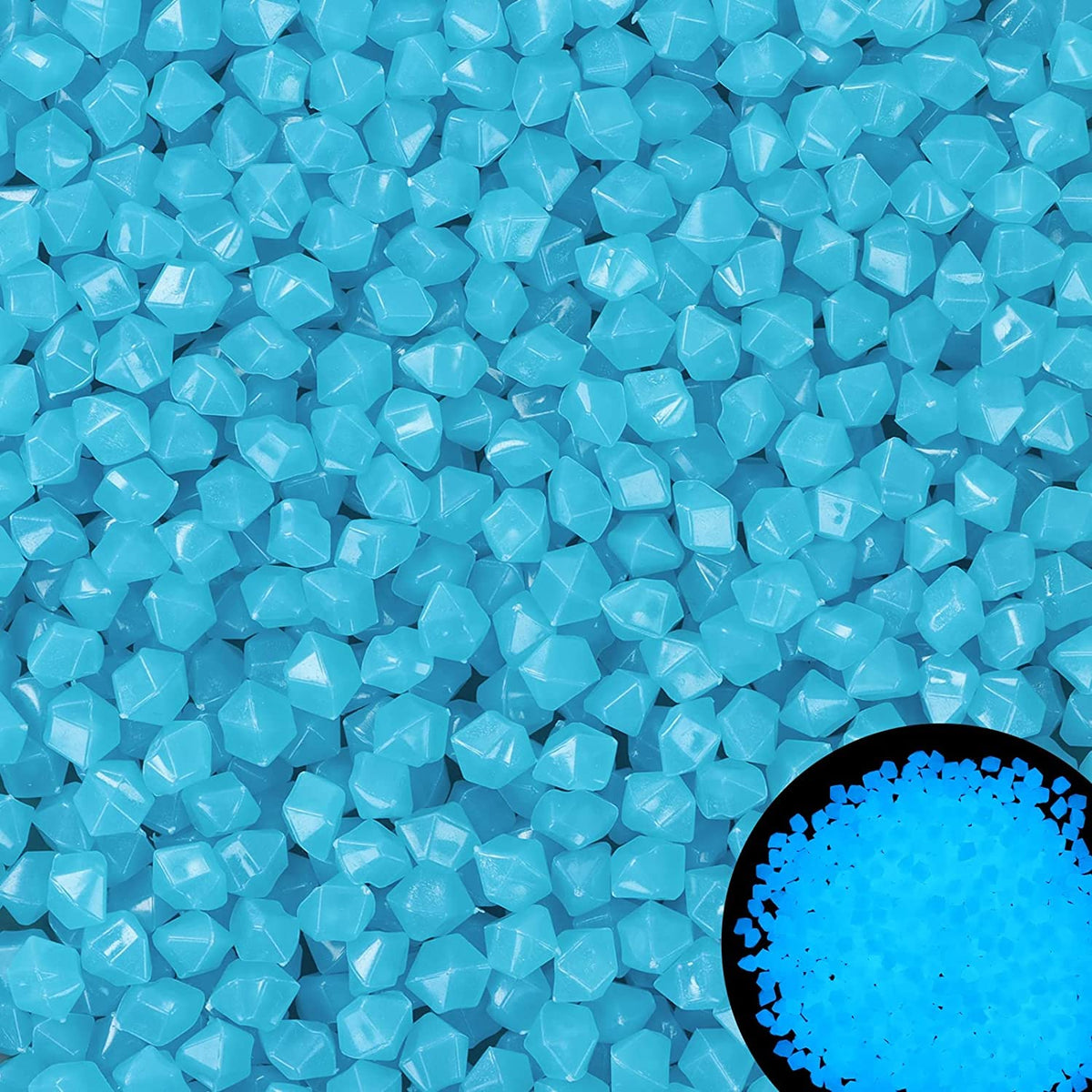 Chic Style glow stones decorate a fish tank with luminous accents