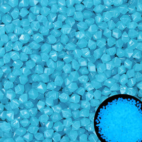 Chic Style glow stones decorate a fish tank with luminous accents