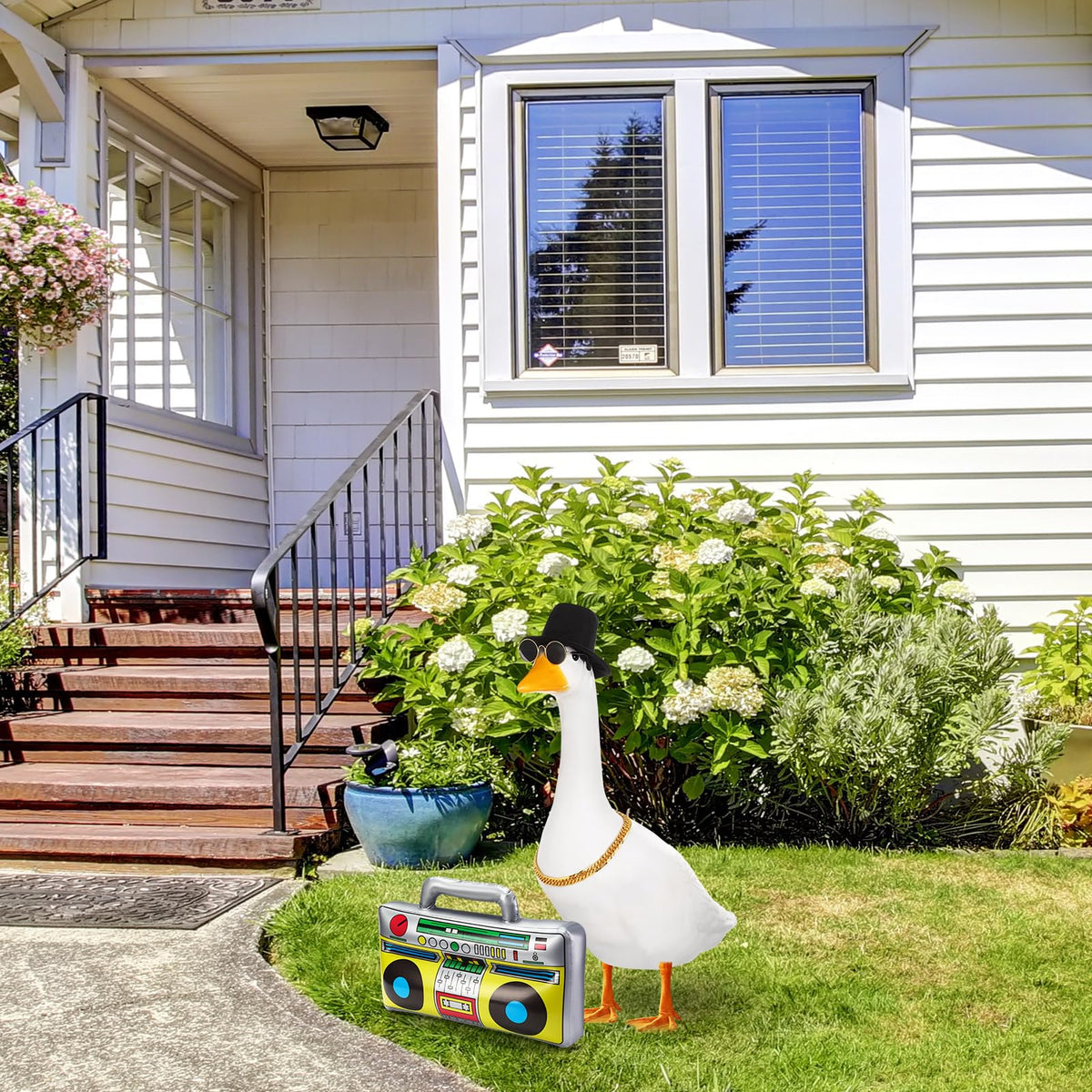 Chicingyou 23-inch goose outfit fits standard statues for easy styling.