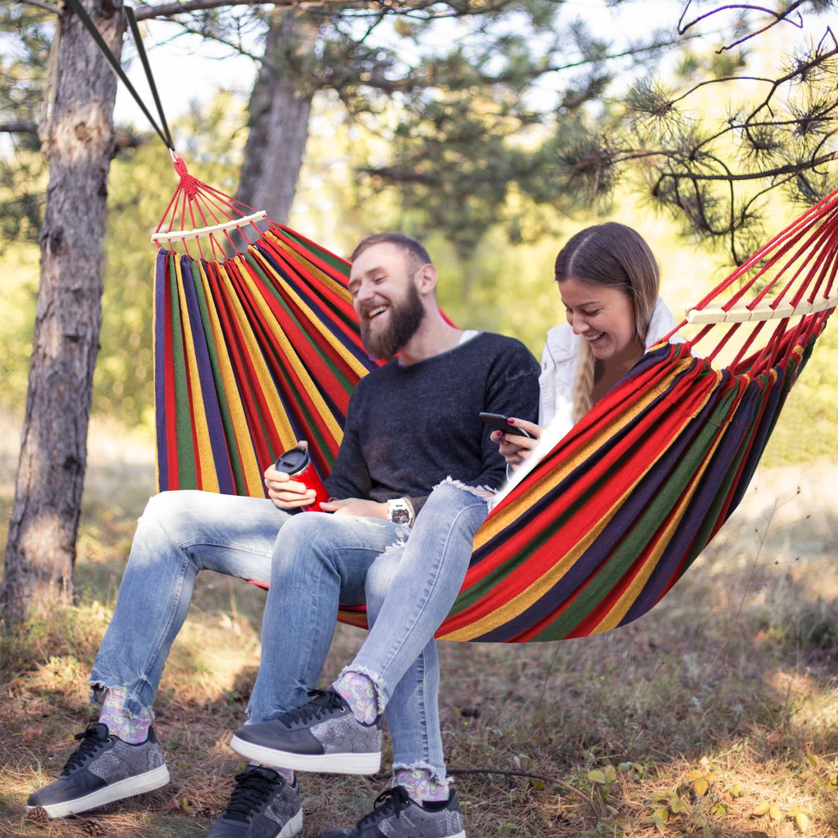 Chihee easy-entry hammock demonstrates accessible, low-effort hanging