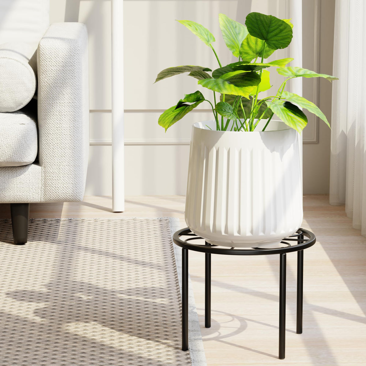 Chinpakden plant stand with decorative floral pattern base