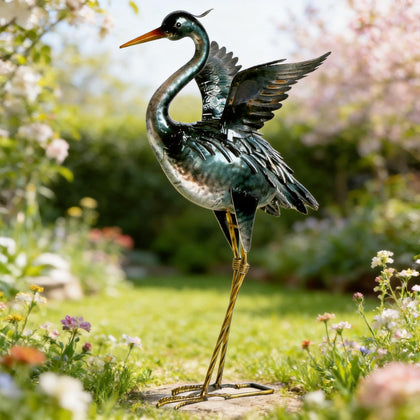 chisheen crane garden statue in metal with lifelike pose for outdoor decor.