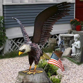 Chisheen garden eagle statue lawn decor—impressive presence with greenery.
