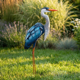 Chisheen metal garden decor captures elegant crane silhouette for porches.