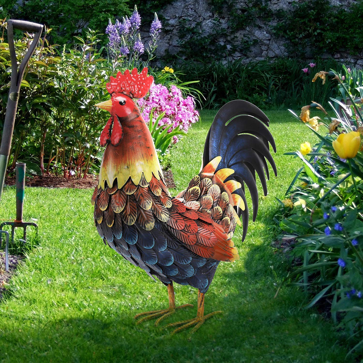 chisheen rooster decor close-up reveals rich color and texture