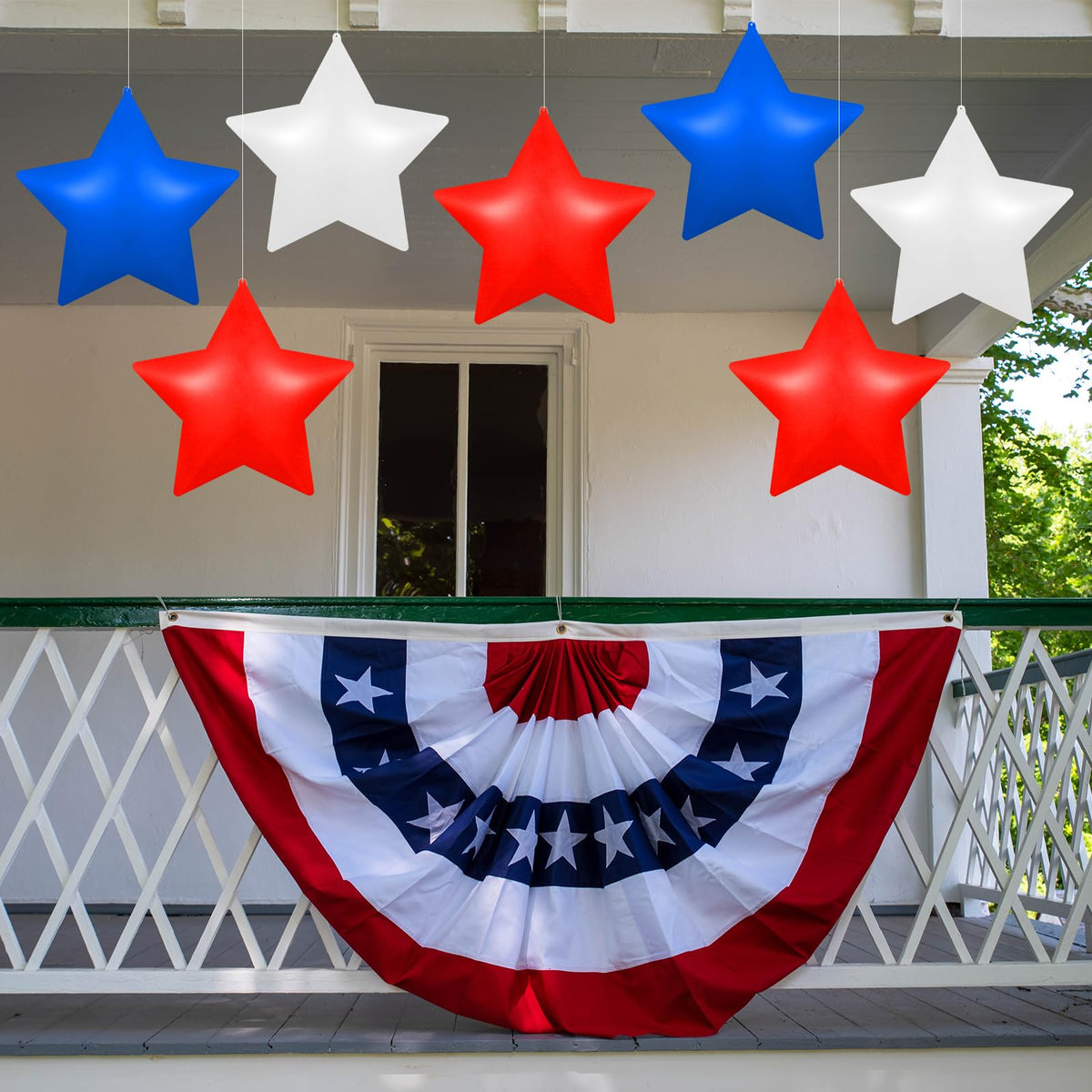 Chitidr 12in star balloon for yard decor creates patriotic outdoor ambiance.