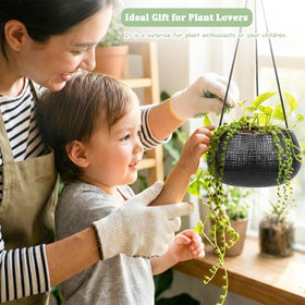 Chonsun hanging ceramic pot designed for indoor and outdoor plant display.