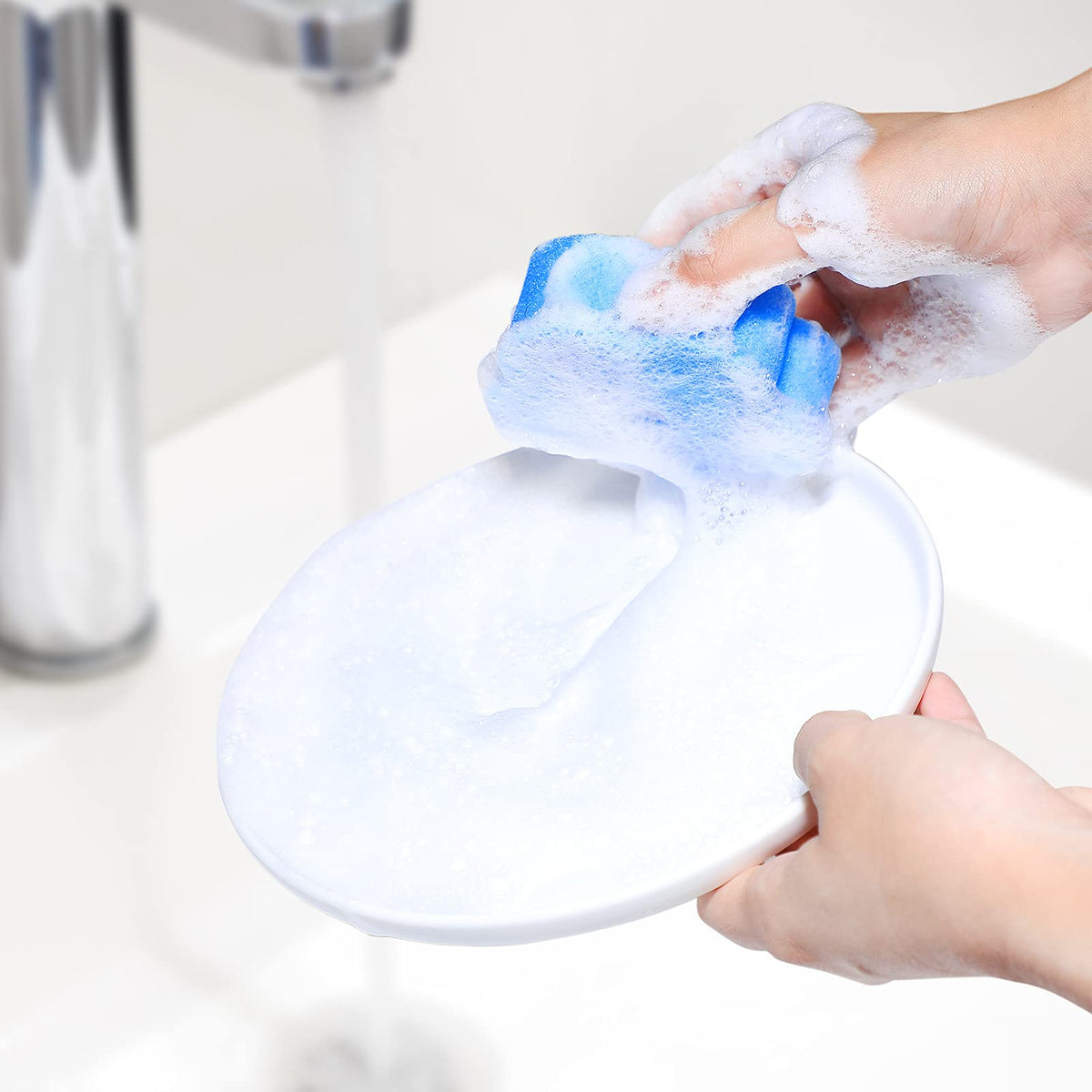 Chuangdi 24-pack sponge package ready for pool and spa upkeep