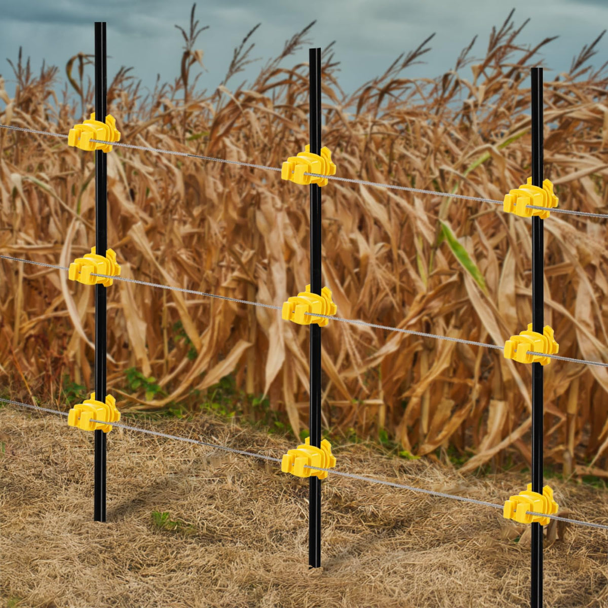 Cididu easy-install insulators fix to posts with simple screw tightening.