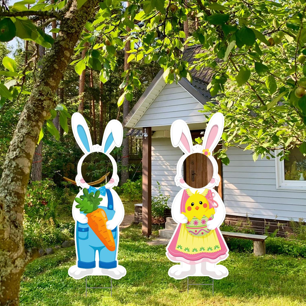 CiniQy bunny signs mark fun photo spots during egg hunts.