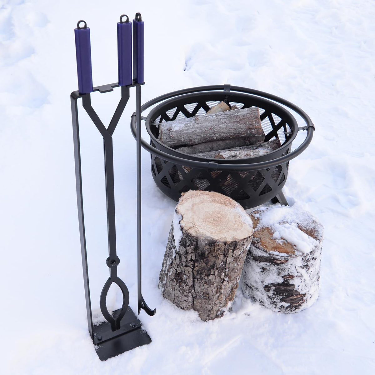 CKLT 40in log grabber grips logs securely around campfires.