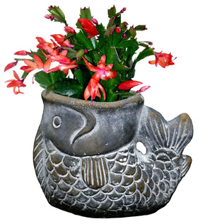 Classic Home & Garden Largemouth Bass bronze small planter features removable drain plug for drainage.