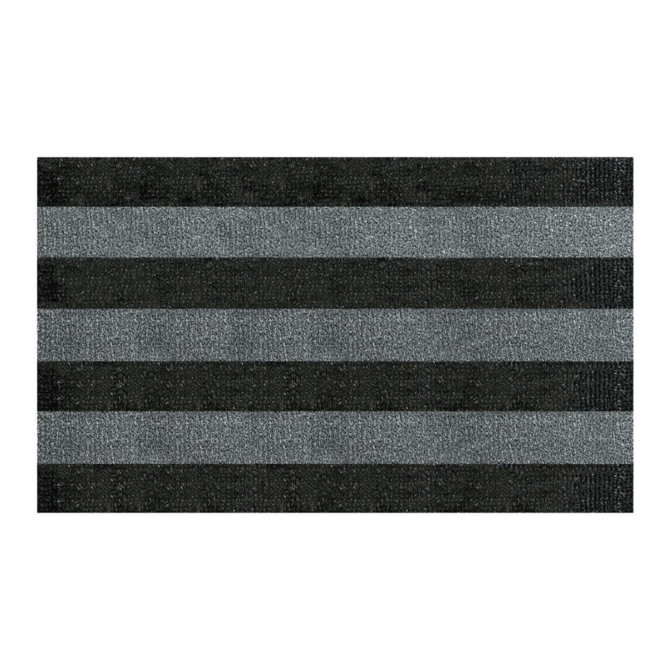 CLEAN MACHINE Astroturf Dirt Trapper Doormat at the front door showing dirt-hiding blades
