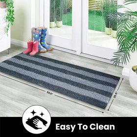 CLEAN MACHINE Dirt Trapper Doormat close-up of grass-like blades trapping dirt