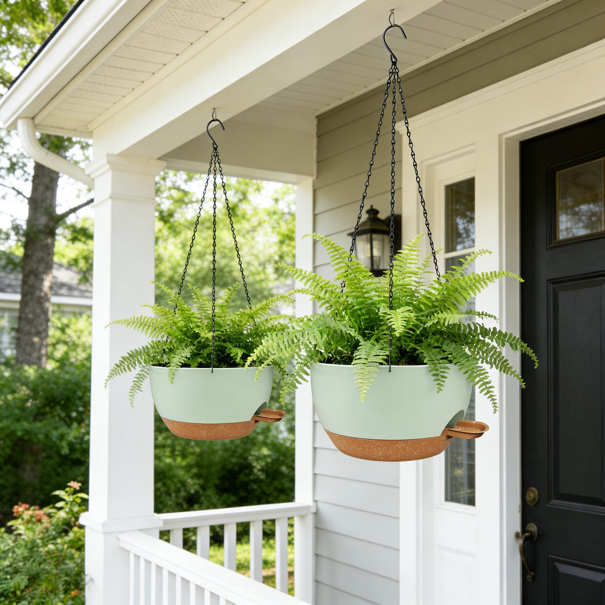 CNLBO green-brown plastic hanging basket blends with balcony decor