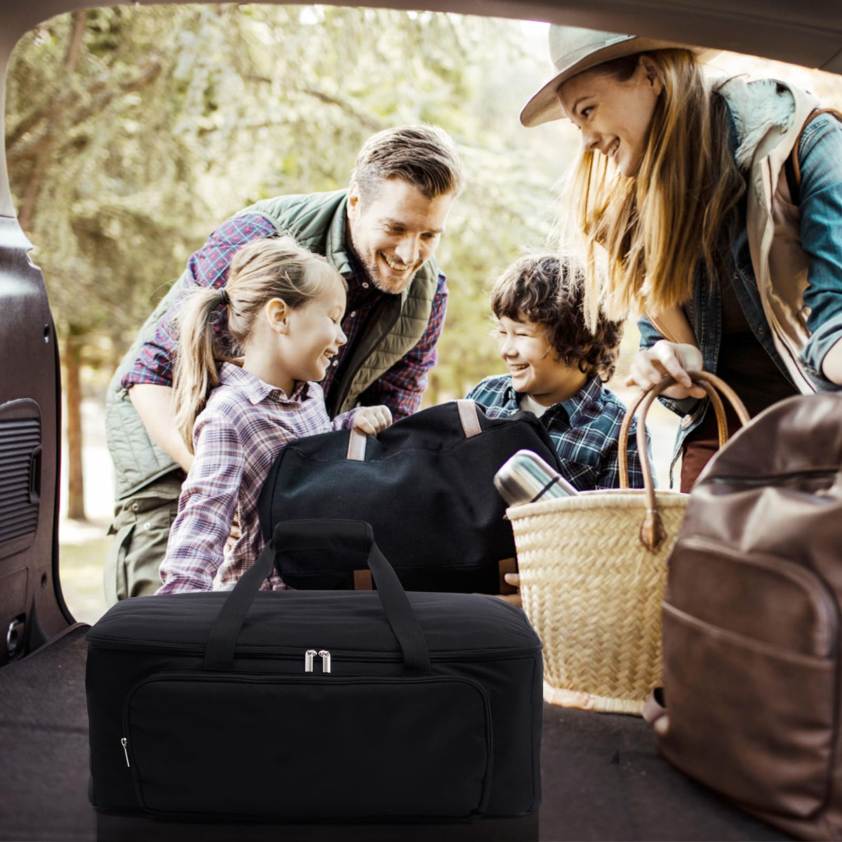 Thickened handles of COMPEAK bag provide comfortable carry