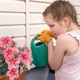 COOLJOB machine-washable gloves in bright colors for quick cleanup.